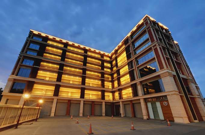 ISCON COMMERCIAL COMPLEX RAIPUR AHMEDABAD